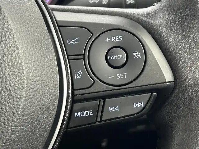 トヨタ ＲＡＶ４ G Zパッケージ 道央・札幌 2020(令2)年 3.8万km ホワイトパールクリスタルシャイン ・４WD/・純正SDナビ/・CD/DVD/SD/BT/・フルセグTV/・バックカメラ/・ビルトインETC2.0/・デジタルインナーミラー/・トヨタセーフティセンス/・プリクラッシュセーフティ/・レーンキープアシスト/・アダプティブクルーズコントロール/・クリアランスソナー/・ステアリングヒーター/・横滑り防止装置/・オートマチックハイビーム/・オートライト/・パワーバックドア/・D+N席シートヒーター/・D席パワーシート/・純正19インチAW/・純正フロアマット/・プッシュスタート/・スマートキー/・スペアキー/・保証書/・取扱説明書