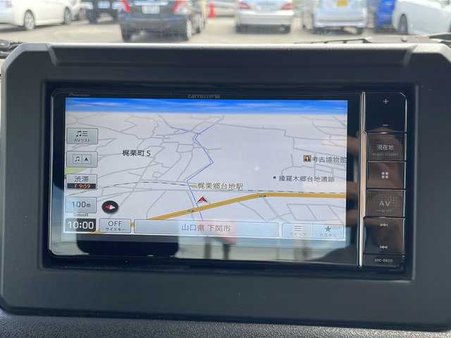 スズキ ジムニー XL 山口県 2023(令5)年 1.5万km ジャングルグリーン 5速MT/カロッツェリアナビ/Bluetooth/iPod/AUX/フルセグTV/ＭＩＤ１６インチアルミホイール×５本　/純正オプションレトログリル　/リフトアップサスペンション　/D/N席シートヒーター　/ルーフラック　/ＬＥＤヘッドライト　/ミラーヒーター　/純正フロアマット/レーンキープアシスト/ダウンヒルアシストコントロール/プッシュスタート