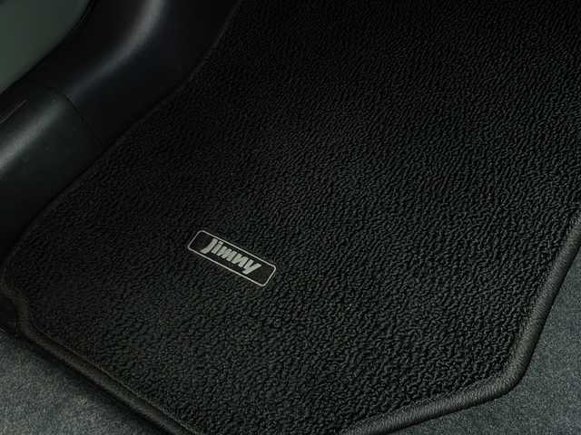 スズキ ジムニー XL 山口県 2023(令5)年 1.5万km ジャングルグリーン 5速MT/カロッツェリアナビ/Bluetooth/iPod/AUX/フルセグTV/ＭＩＤ１６インチアルミホイール×５本　/純正オプションレトログリル　/リフトアップサスペンション　/D/N席シートヒーター　/ルーフラック　/ＬＥＤヘッドライト　/ミラーヒーター　/純正フロアマット/レーンキープアシスト/ダウンヒルアシストコントロール/プッシュスタート