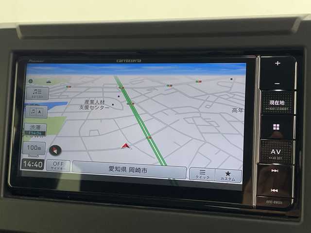 スズキ ジムニー XL 愛知県 2023(令5)年 1.5万km ジャングルグリーン 5速MT/リフトアップサスペンション/カロッツェリアナビ/・Bluetooth/フルセグTV/ＭＩＤ１６インチアルミホイール/純正オプションレトログリル　　/前席シートヒーター　/ルーフラック　/ＬＥＤヘッドライト　/ミラーヒーター　/純正フロアマット/レーンキープアシスト/ダウンヒルアシストコントロール/プッシュスタート