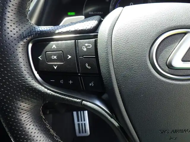 レクサス ＥＳ 300h Fスポーツ 千葉県 2019(令1)年 4.6万km グラファイトブラックガラスフレーク 235/40R19/Lexus Safety System+/・プリクラッシュセーフティ/・レーンディパーチャーアラート/・オートハイビーム/・ブラインドスポットモニター/・RCTA（リヤクロストラフィックアラート）/ムーンルーフ/パワートランクリッド/ブラックレザーシート/前席パワーシート/エアシート/シートヒーター/マークレビンソン/純正SDナビ/地デジTV/【DVD/CD再生機能　Bluetooth接続】/バックカメラ/ドライブレコーダー/革巻きステアリング/ステアリングスイッチ/パドルシフト/ETC（2.0）/3眼LEDヘッドライト/フォグライト/ウインカーミラー/クリアランスソナー/純正19インチアルミホイル/サイド/カーテン/ニーエアバッグ/スマートキー