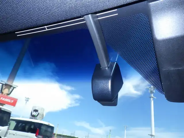 レクサス ＥＳ 300h Fスポーツ 千葉県 2019(令1)年 4.6万km グラファイトブラックガラスフレーク 235/40R19/Lexus Safety System+/・プリクラッシュセーフティ/・レーンディパーチャーアラート/・オートハイビーム/・ブラインドスポットモニター/・RCTA（リヤクロストラフィックアラート）/ムーンルーフ/パワートランクリッド/ブラックレザーシート/前席パワーシート/エアシート/シートヒーター/マークレビンソン/純正SDナビ/地デジTV/【DVD/CD再生機能　Bluetooth接続】/バックカメラ/ドライブレコーダー/革巻きステアリング/ステアリングスイッチ/パドルシフト/ETC（2.0）/3眼LEDヘッドライト/フォグライト/ウインカーミラー/クリアランスソナー/純正19インチアルミホイル/サイド/カーテン/ニーエアバッグ/スマートキー