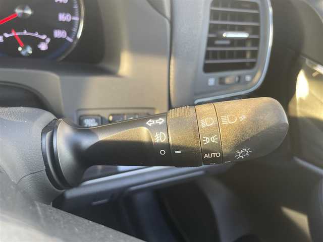 トヨタ クラウン ハイブリッド アスリートS 熊本県 2013(平25)年 7.7万km プレシャスブラックパール 純正HDDナビＤＴＶ/・AM/FM/CD/DVD/USB/BT/・フルセグTV/バックカメラ/クリアランスソナー/横滑り防止機能/クルーズコントロール/前後コーナーセンサー/革巻きステアリング/・ステアリングリモコン/・ステアリングヒーター/オートライト/・HIDライト/・フォグランプ/ビルトインETC/レザーシート/・D/N席パワーシート/・D/N席シートヒーター/・D/N席エアーシート/リアサンシェード/電動格納ミラー/・ウィンカーミラー/ドアバイザー/純正フロアマット/純正アルミホイール/スマートキー