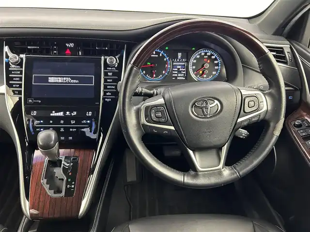 トヨタ ハリアー プレミアム アドバンスドP 愛知県 2016(平28)年 3.5万km スパークリングブラックパールクリスタルシャイン JBLプレミアムサウンド/トヨタセーフティセンス/　・プリクラッシュセーフティ/　・レーンディパーチャーアラート/　・クリアランスソナー/　・レーダークルーズコントロール/メーカーナビ/　（BT/フルセグTV/CD/DVD/USB）/パノラミックビューモニター/ETC2.0/ドラレコ/パワーバックドア/ハーフレザーシート/運転席パワーシート/ウッドコンビハンドル/純正18インチAW