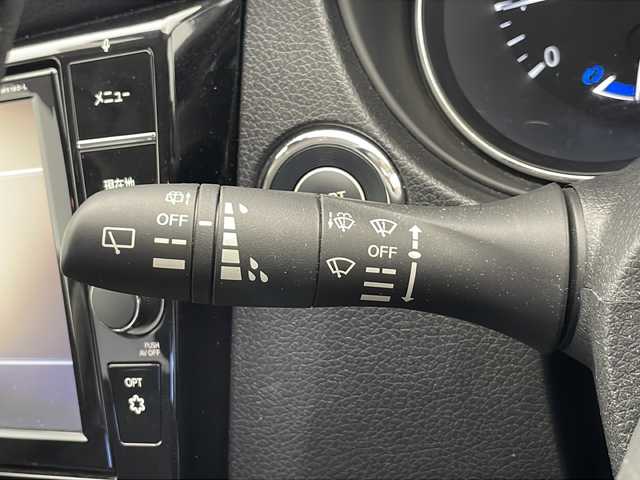 日産 エクストレイル ハイブリッド 20Xi 千葉県 2018(平30)年 2.8万km ブリリアントシルバー 純正9インチSDナビ/フルセグテレビ/USB/AUX接続/ETC/デジタルインナーミラー/電動パーキングブレーキ/ブレーキホールド/プロパイロット/ハンドル支援/後側方車両検知警報/エマージェンシーブレーキ/前後コーナーセンサー/全席シートヒーター/左右分離オートエアコン/LEDヘッドライト/オートライト/フロントフォグランプ/純正フロアマット/純正17インチアルミホイール/プッシュスタート/スマートキー/ルーフレール
