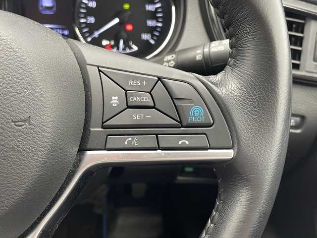 日産 エクストレイル ハイブリッド 20Xi 千葉県 2018(平30)年 2.8万km ブリリアントシルバー 純正9インチSDナビ/フルセグテレビ/USB/AUX接続/ETC/デジタルインナーミラー/電動パーキングブレーキ/ブレーキホールド/プロパイロット/ハンドル支援/後側方車両検知警報/エマージェンシーブレーキ/前後コーナーセンサー/全席シートヒーター/左右分離オートエアコン/LEDヘッドライト/オートライト/フロントフォグランプ/純正フロアマット/純正17インチアルミホイール/プッシュスタート/スマートキー/ルーフレール