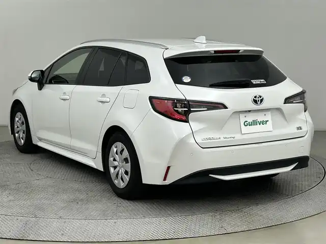 トヨタ カローラツーリング ハイブリッド G－X 道央・札幌 2022(令4)年 5.9万km プラチナホワイトパールマイカ ・4WD/・トヨタセーフティセンス/・衝突被害軽減ブレーキ/・レーンキープアシスト/・レーダークルーズコントロール/・オートハイビーム/・標識認識システム/・純正ディスプレイオーディオ/・バックカメラ/・Bluetooth/・ビルトインETC/・AC100V/・オートブレーキホールド/・ドアロック連動ミラー/・ステアリングスイッチ/・ミラーヒーター/・スマートキー/・プッシュスタート/・横滑り防止装置