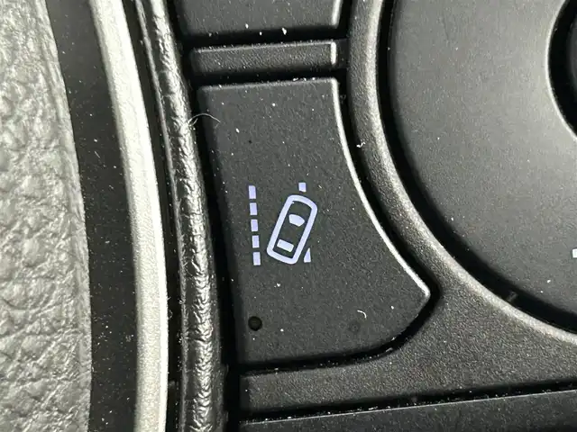 トヨタ カローラツーリング ハイブリッド G－X 道央・札幌 2022(令4)年 5.9万km プラチナホワイトパールマイカ ・4WD/・トヨタセーフティセンス/・衝突被害軽減ブレーキ/・レーンキープアシスト/・レーダークルーズコントロール/・オートハイビーム/・標識認識システム/・純正ディスプレイオーディオ/・バックカメラ/・Bluetooth/・ビルトインETC/・AC100V/・オートブレーキホールド/・ドアロック連動ミラー/・ステアリングスイッチ/・ミラーヒーター/・スマートキー/・プッシュスタート/・横滑り防止装置