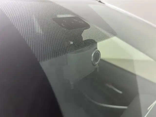 トヨタ カローラツーリング ハイブリッド G－X 道央・札幌 2022(令4)年 5.9万km プラチナホワイトパールマイカ ・4WD/・トヨタセーフティセンス/・衝突被害軽減ブレーキ/・レーンキープアシスト/・レーダークルーズコントロール/・オートハイビーム/・標識認識システム/・純正ディスプレイオーディオ/・バックカメラ/・Bluetooth/・ビルトインETC/・AC100V/・オートブレーキホールド/・ドアロック連動ミラー/・ステアリングスイッチ/・ミラーヒーター/・スマートキー/・プッシュスタート/・横滑り防止装置