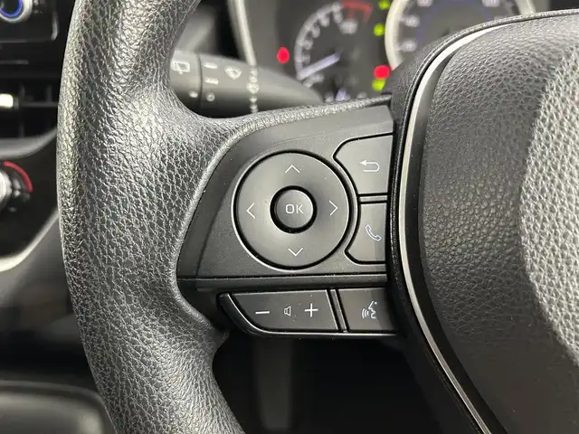 トヨタ カローラツーリング ハイブリッド G－X 道央・札幌 2022(令4)年 5.9万km プラチナホワイトパールマイカ ・4WD/・トヨタセーフティセンス/・衝突被害軽減ブレーキ/・レーンキープアシスト/・レーダークルーズコントロール/・オートハイビーム/・標識認識システム/・純正ディスプレイオーディオ/・バックカメラ/・Bluetooth/・ビルトインETC/・AC100V/・オートブレーキホールド/・ドアロック連動ミラー/・ステアリングスイッチ/・ミラーヒーター/・スマートキー/・プッシュスタート/・横滑り防止装置