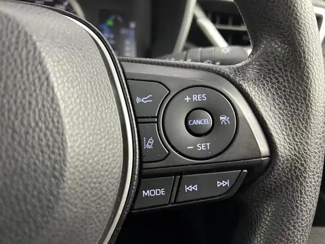 トヨタ カローラツーリング ハイブリッド G－X 道央・札幌 2022(令4)年 5.9万km プラチナホワイトパールマイカ ・4WD/・トヨタセーフティセンス/・衝突被害軽減ブレーキ/・レーンキープアシスト/・レーダークルーズコントロール/・オートハイビーム/・標識認識システム/・純正ディスプレイオーディオ/・バックカメラ/・Bluetooth/・ビルトインETC/・AC100V/・オートブレーキホールド/・ドアロック連動ミラー/・ステアリングスイッチ/・ミラーヒーター/・スマートキー/・プッシュスタート/・横滑り防止装置