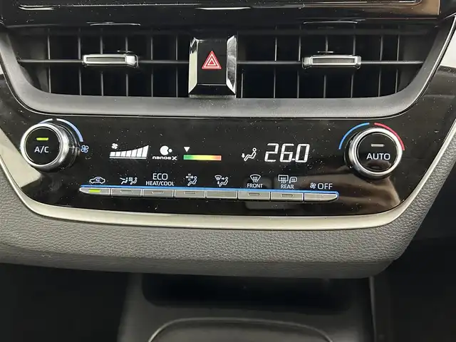 トヨタ カローラツーリング ハイブリッド G－X 道央・札幌 2022(令4)年 5.9万km プラチナホワイトパールマイカ ・4WD/・トヨタセーフティセンス/・衝突被害軽減ブレーキ/・レーンキープアシスト/・レーダークルーズコントロール/・オートハイビーム/・標識認識システム/・純正ディスプレイオーディオ/・バックカメラ/・Bluetooth/・ビルトインETC/・AC100V/・オートブレーキホールド/・ドアロック連動ミラー/・ステアリングスイッチ/・ミラーヒーター/・スマートキー/・プッシュスタート/・横滑り防止装置