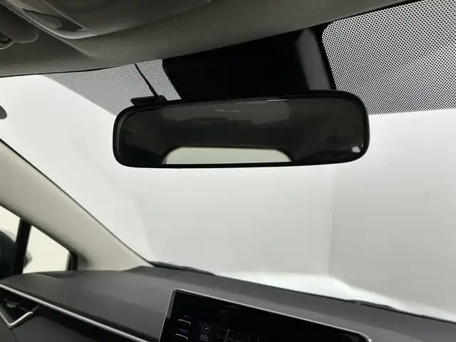 トヨタ カローラツーリング ハイブリッド G－X 道央・札幌 2022(令4)年 5.9万km プラチナホワイトパールマイカ ・4WD/・トヨタセーフティセンス/・衝突被害軽減ブレーキ/・レーンキープアシスト/・レーダークルーズコントロール/・オートハイビーム/・標識認識システム/・純正ディスプレイオーディオ/・バックカメラ/・Bluetooth/・ビルトインETC/・AC100V/・オートブレーキホールド/・ドアロック連動ミラー/・ステアリングスイッチ/・ミラーヒーター/・スマートキー/・プッシュスタート/・横滑り防止装置