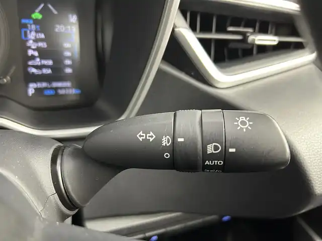 トヨタ カローラツーリング ハイブリッド G－X 道央・札幌 2022(令4)年 5.9万km プラチナホワイトパールマイカ ・4WD/・トヨタセーフティセンス/・衝突被害軽減ブレーキ/・レーンキープアシスト/・レーダークルーズコントロール/・オートハイビーム/・標識認識システム/・純正ディスプレイオーディオ/・バックカメラ/・Bluetooth/・ビルトインETC/・AC100V/・オートブレーキホールド/・ドアロック連動ミラー/・ステアリングスイッチ/・ミラーヒーター/・スマートキー/・プッシュスタート/・横滑り防止装置