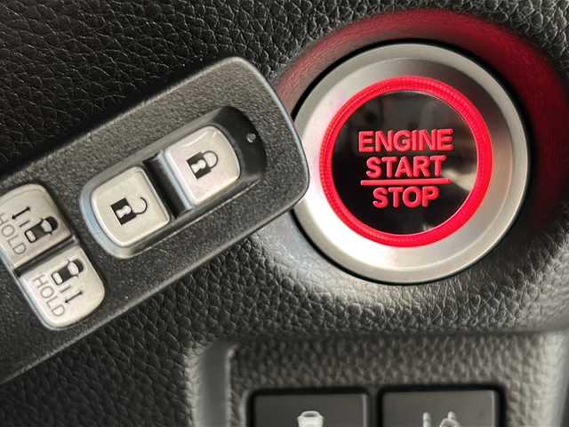 ホンダ Ｎ ＢＯＸ カスタム G L ターボ ホンダセンシング 岐阜県 2020(令2)年 6.2万km プラチナホワイトパール 純正8インチナビゲーション/バックモニター/フルセグテレビ/Bluetooth/CD・DVD再生/ETC/前後ドライブレコーダー/ホンダセンシング/追従クルーズコントロール/車線逸脱防止/両側パワースライドドア/スマートキー/プッシュスタート/スペアキー/オートエアコン/ハーフレザーシート/前席シートヒーター/LEDヘッドライト/オートライト/純正フロアマット/純正アルミホイール