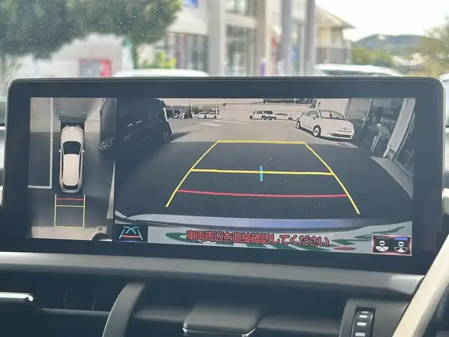 レクサス ＮＸ 300h Iパッケージ 東京都 2019(令1)年 4.1万km ソニックチタニウム 純正ナビ/・Bluetooth/TV/CD/DVD/USB/Lexus Safety System＋/・プリクラッシュセーフティ/・レーントレーシングアシスト/・オートマチックハイビーム/・アダプティブハイビームシステム/・レーダークルーズコントロール/・ロードサインアシスト/・（付帯機能）先行車発進告知機能/ブラインドスポットモニター/リヤクロストラフィックアラート/アダプティブ・フロントライティング・システム/横滑り防止装置/盗難防止装置/衝突被害軽減システム/ドライブレコーダー/パノラマルーフ/パーワーシート/シートヒーター/電動リアゲート/18インチ純正アルミホイール/おくだけ充電/電動格納ミラー/取扱説明書/保証書/スペアキー2本