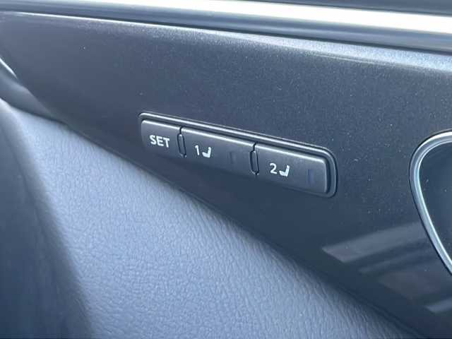 日産 スカイライン 200GT－t タイプP 広島県 2017(平29)年 7.3万km ダークメタルグレー 純正ナビ/Bluetooth/CD/DVD/USB/フルセグTV/アランドビューカメラ/ビルトインETC/前後ドライブレコーダー/レザーシート/シートヒーター/パワーシート/アダプティブクルーズコントロール/LEDオートライト/フォグランプ/純正17インチアルミホイール/純正フロアマット/ドアバイザー/スマートキー/ABS/レーンキープアシスト/横滑り防止装置/衝突被害軽減ブレーキ