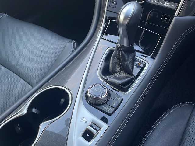 日産 スカイライン 200GT－t タイプP 広島県 2017(平29)年 7.3万km ダークメタルグレー 純正ナビ/Bluetooth/CD/DVD/USB/フルセグTV/アランドビューカメラ/ビルトインETC/前後ドライブレコーダー/レザーシート/シートヒーター/パワーシート/アダプティブクルーズコントロール/LEDオートライト/フォグランプ/純正17インチアルミホイール/純正フロアマット/ドアバイザー/スマートキー/ABS/レーンキープアシスト/横滑り防止装置/衝突被害軽減ブレーキ