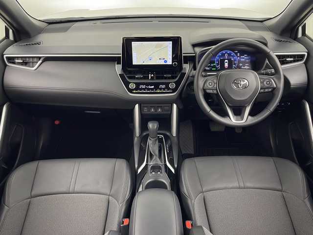 トヨタ カローラ クロス ハイブリッド Z 秋田県 2024(令6)年 1.4万km プラチナホワイトパールマイカ ４WD/メモリ純正ナビ(Bluetooth/フルセグ)/バックカメラ/ビルトインETC/クルーズコントロール/レーンキープアシスト/車線逸脱警報/ステアリングヒーター/クリアランスソナー/前後コーナーセンサー/前席シートヒーター/リアデアイサー/純正AW/社外フロアマット/衝突被害軽減システム/オートマチックハイビーム/LEDヘッドライト/リアフォグ/スマートキー