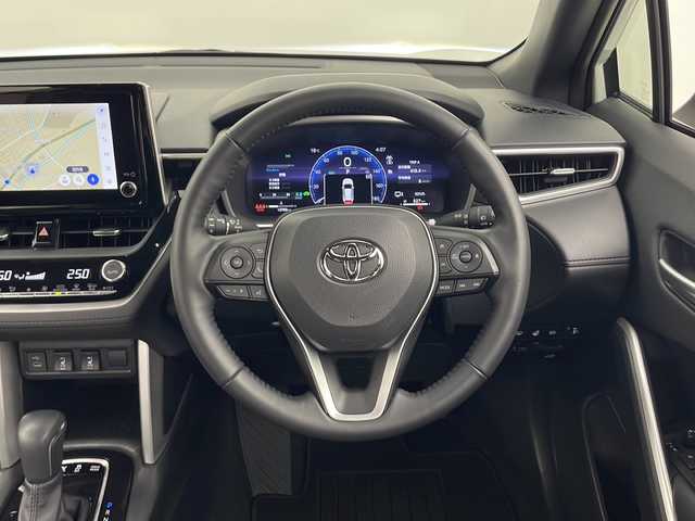 トヨタ カローラ クロス ハイブリッド Z 秋田県 2024(令6)年 1.4万km プラチナホワイトパールマイカ ４WD/メモリ純正ナビ(Bluetooth/フルセグ)/バックカメラ/ビルトインETC/クルーズコントロール/レーンキープアシスト/車線逸脱警報/ステアリングヒーター/クリアランスソナー/前後コーナーセンサー/前席シートヒーター/リアデアイサー/純正AW/社外フロアマット/衝突被害軽減システム/オートマチックハイビーム/LEDヘッドライト/リアフォグ/スマートキー