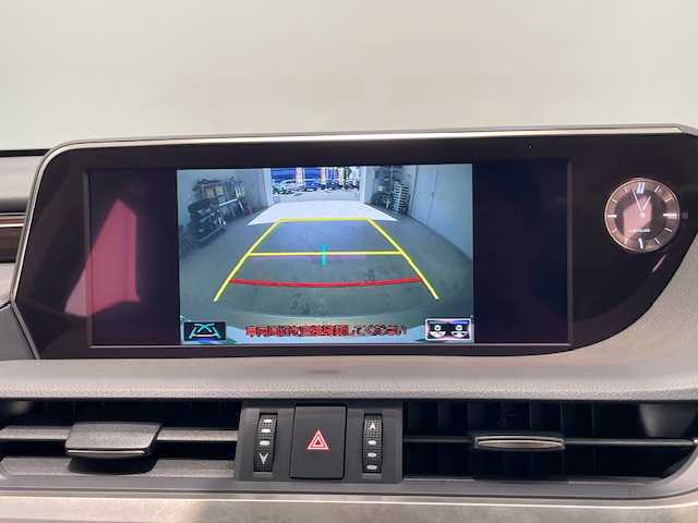 レクサス ＥＳ 宮城県 2019(令1)年 4.6万km アイスエクリュマイカメタリック レクサスセーフティーシステム/・レーントレーシングアシスト/・レーダークルーズコントロール/・プリクラッシュセーフティ/・夜間視界支援/・ドライバー異常時対応システム /・ブラインドスポットモニター/・標識機能/・先行車発信お知らせ機能/４WD/サンルーフ/純正ナビ/・CD、DVD/Bluetooth、USB/・ETC/・前方ドライブレコーダー/レザーシート/・シートヒーター（運転席・助手席）/・エアシート（運転席・助手席）/・シートメモリー/・パワーシート（運転席・助手席）/ヘッドアップディスプレイ/革巻きステアリング/・ステアリングヒーター/・ステアリングスイッチ/アイドリングストップ/・スマートキー/純正アルミホイール/・社外フロアマット/電動パーキング/・オートブレーキホールド