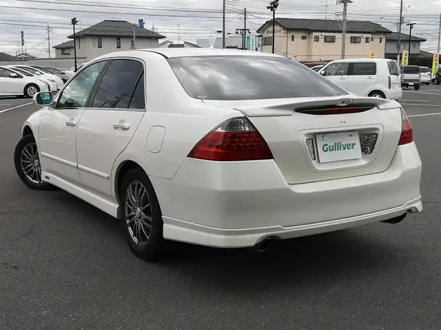 ホンダ インスパイア 30TL 茨城県 2007(平19)年 13.5万km プレミアムホワイトパール 純正ナビ/【TV・ビデオ・CD・AUX・AM・FM】/パワーシート/ETC/Bカメラ/クルコン/ステリモ/オートライト/Fフォグ/キセノンライト/MTモード付AT/純正フロアマット/社外アルミホイール/電格ミラー/ウインカーミラー