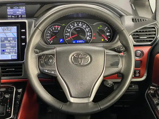 トヨタ ヴォクシー ZS 岐阜県 2021(令3)年 6.8万km ボルドーマイカメタリック メーカー純正10インチナビ/（フルセグ・Bluetooth・CD・DVD・USB）/両側パワースライドドア　/トヨタセーフティセンス/クリアランスソナー/COMTEC製前後ドライブレコーダー　/バックカメラ/革巻きステアリング/ステアリングスイッチ/デュアルオートエアコン/リアクーラー/LEDヘッドライト　/オートマチックハイビーム/フロントフォグランプ/ビルトインETC　/純正フロアマット/純正16インチアルミホイール/マニュアルモード付AT