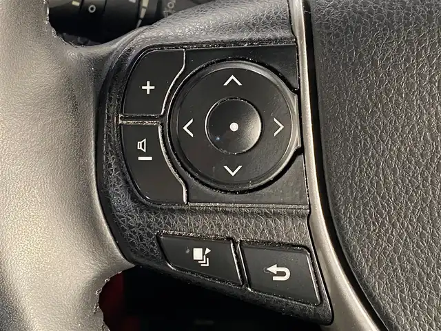 トヨタ ヴォクシー ZS 岐阜県 2021(令3)年 6.8万km ボルドーマイカメタリック メーカー純正10インチナビ/（フルセグ・Bluetooth・CD・DVD・USB）/両側パワースライドドア　/トヨタセーフティセンス/クリアランスソナー/COMTEC製前後ドライブレコーダー　/バックカメラ/革巻きステアリング/ステアリングスイッチ/デュアルオートエアコン/リアクーラー/LEDヘッドライト　/オートマチックハイビーム/フロントフォグランプ/ビルトインETC　/純正フロアマット/純正16インチアルミホイール/マニュアルモード付AT