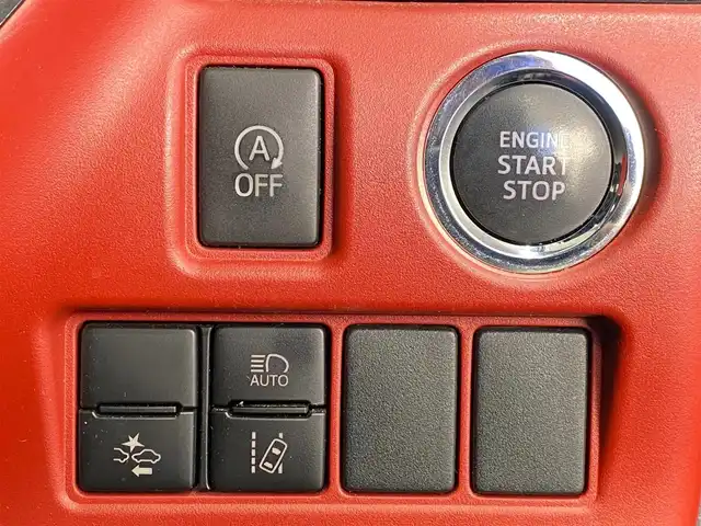 トヨタ ヴォクシー ZS 岐阜県 2021(令3)年 6.8万km ボルドーマイカメタリック メーカー純正10インチナビ/（フルセグ・Bluetooth・CD・DVD・USB）/両側パワースライドドア　/トヨタセーフティセンス/クリアランスソナー/COMTEC製前後ドライブレコーダー　/バックカメラ/革巻きステアリング/ステアリングスイッチ/デュアルオートエアコン/リアクーラー/LEDヘッドライト　/オートマチックハイビーム/フロントフォグランプ/ビルトインETC　/純正フロアマット/純正16インチアルミホイール/マニュアルモード付AT