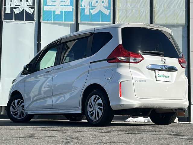 ホンダ フリード G ホンダセンシング 山形県 2017(平29)年 5.3万km ホワイトオーキッドパール 禁煙車/ワンオーナー/４WD/ホンダセンシング/Moduloエアロ（フロント、サイド）/両側パワースライドドア/Gathersメモリナビ（VXM-175VFi）/（Bluetooth/CD/DVD/フルセグ)/バックカメラ/LEDオートライト/フォグランプ/シートヒーター/ウッドパネル/純正フロアゴムマット/ビルトインETC/取扱説明書/保証書/スペアキー×１/ドアバイザー