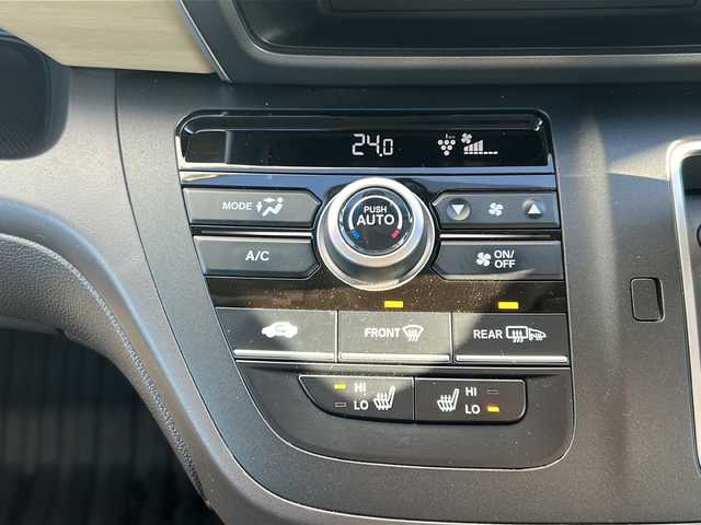 ホンダ フリード G ホンダセンシング 山形県 2017(平29)年 5.3万km ホワイトオーキッドパール 禁煙車/ワンオーナー/４WD/ホンダセンシング/Moduloエアロ（フロント、サイド）/両側パワースライドドア/Gathersメモリナビ（VXM-175VFi）/（Bluetooth/CD/DVD/フルセグ)/バックカメラ/LEDオートライト/フォグランプ/シートヒーター/ウッドパネル/純正フロアゴムマット/ビルトインETC/取扱説明書/保証書/スペアキー×１/ドアバイザー