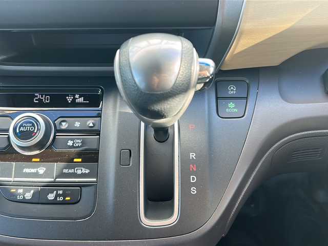 ホンダ フリード G ホンダセンシング 山形県 2017(平29)年 5.3万km ホワイトオーキッドパール 禁煙車/ワンオーナー/４WD/ホンダセンシング/Moduloエアロ（フロント、サイド）/両側パワースライドドア/Gathersメモリナビ（VXM-175VFi）/（Bluetooth/CD/DVD/フルセグ)/バックカメラ/LEDオートライト/フォグランプ/シートヒーター/ウッドパネル/純正フロアゴムマット/ビルトインETC/取扱説明書/保証書/スペアキー×１/ドアバイザー