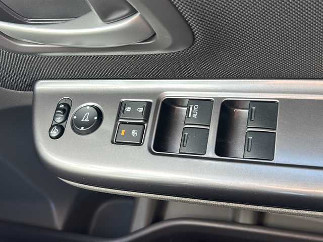 ホンダ フリード G ホンダセンシング 山形県 2017(平29)年 5.3万km ホワイトオーキッドパール 禁煙車/ワンオーナー/４WD/ホンダセンシング/Moduloエアロ（フロント、サイド）/両側パワースライドドア/Gathersメモリナビ（VXM-175VFi）/（Bluetooth/CD/DVD/フルセグ)/バックカメラ/LEDオートライト/フォグランプ/シートヒーター/ウッドパネル/純正フロアゴムマット/ビルトインETC/取扱説明書/保証書/スペアキー×１/ドアバイザー