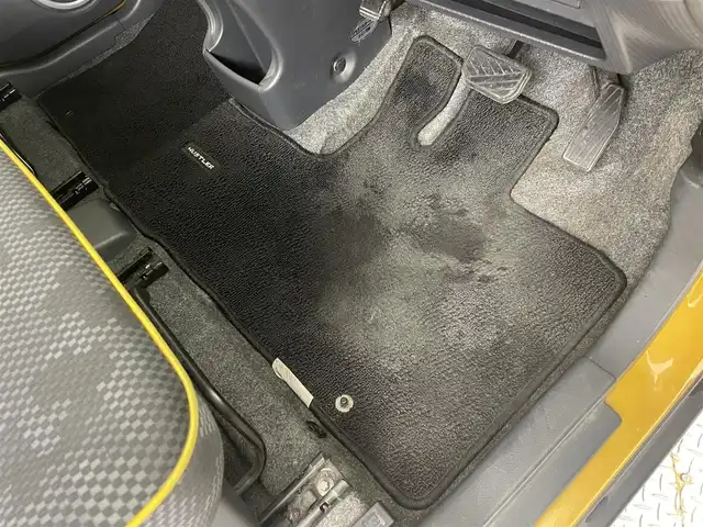 スズキ ハスラー G 道央・札幌 2016(平28)年 3.2万km アクティブイエロー/ブラック2トーンルーフ ・ワンオーナー/・４WD/・社外メモリナビ/・CD/DVD/BT/フルセグ/USB/SD/iPod/・バックカメラ/・純正エンジンスターター/・衝突軽減ブレーキ/・横滑り防止装置/・アイドリングストップ/・シートヒーター/・ダウンヒルアシストコントロール/・ハロゲンヘッドライト/・純正スチールホイール/・オートエアコン/・ドアバイザー/・純正フロアマット/・保証書/・プッシュスタート/・スマートキー