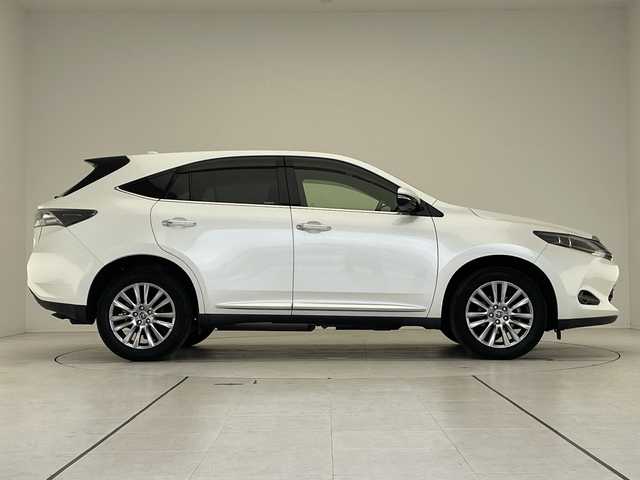 トヨタ ハリアー プレミアム 愛知県 2016(平28)年 4.4万km ホワイトパールクリスタルシャイン 純正ナビ/クルーズコントロール/バックカメラ/電動リアゲート/パワーシート/純正アルミホイール/LEDヘッドライト/オートマチックハイビーム/ETC/フルセグ/CD DVD/Bluetooth/ステアリングスイッチ/スマートキー/プッシュスタート