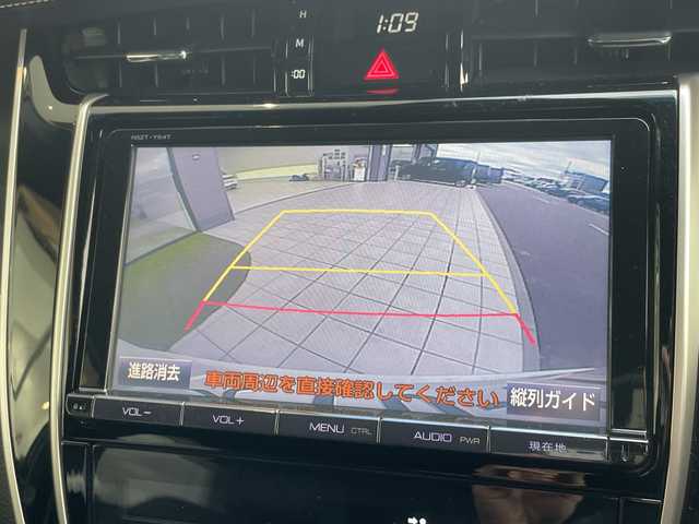 トヨタ ハリアー プレミアム 愛知県 2016(平28)年 4.4万km ホワイトパールクリスタルシャイン 純正ナビ/クルーズコントロール/バックカメラ/電動リアゲート/パワーシート/純正アルミホイール/LEDヘッドライト/オートマチックハイビーム/ETC/フルセグ/CD DVD/Bluetooth/ステアリングスイッチ/スマートキー/プッシュスタート