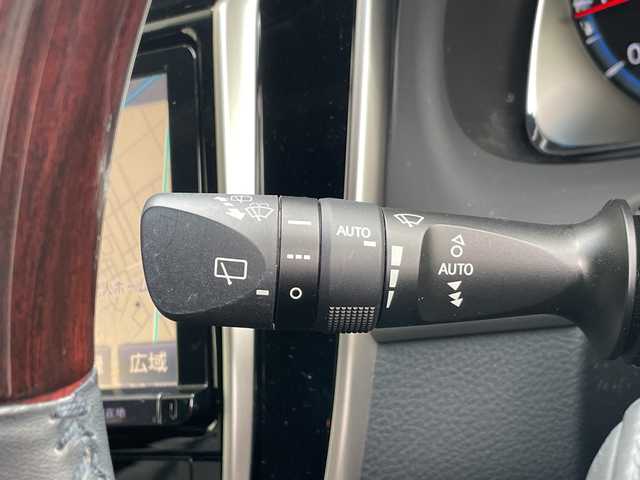 トヨタ ハリアー プレミアム 愛知県 2016(平28)年 4.4万km ホワイトパールクリスタルシャイン 純正ナビ/クルーズコントロール/バックカメラ/電動リアゲート/パワーシート/純正アルミホイール/LEDヘッドライト/オートマチックハイビーム/ETC/フルセグ/CD DVD/Bluetooth/ステアリングスイッチ/スマートキー/プッシュスタート