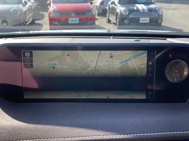 レクサス ＵＸ 250h バージョンL 福岡県 2019(平31)年 5.8万km 緑 純正ナビ（FM・AM・BT・DISC）/ブラインドスポットモニター/前席シートヒーター/前席パワーシート/ステアリングヒーター/ワイヤレス充電器/パワーバックドア/クルーズコントロール/セーフティシステムプラス/ブレーキホールド/パーキングサポートブレーキ