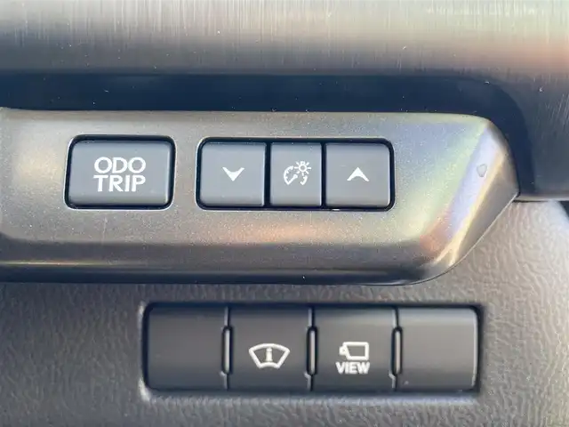 レクサス ＵＸ 250h バージョンL 福岡県 2019(平31)年 5.8万km 緑 純正ナビ（FM・AM・BT・DISC）/ブラインドスポットモニター/前席シートヒーター/前席パワーシート/ステアリングヒーター/ワイヤレス充電器/パワーバックドア/クルーズコントロール/セーフティシステムプラス/ブレーキホールド/パーキングサポートブレーキ