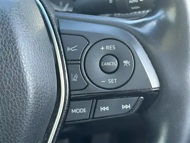 トヨタ ハリアー ハイブリッド Z レザーパッケージ 岡山県 2021(令3)年 7万km プレシャスブラックパール 登録時走行距離69650km/パノラマルーフ/モデリスタフルエアロ/JBLプレミアムサウンド/純正12.3インチナビ/フルセグTV(AM/FM/Bluetooth)/全方位カメラ/ビルトインETC2.0/デジタルインナーミラー/ヘッドアップディスプレイ/トヨタセーフティセンス/・ブラインドスポットモニター/・プリクラッシュセーフティ/・レーダークルーズコントロール/・レーンディバーチャーアラート/D/N席シートヒーター/D/N席ベンチレーション/ステアリングヒーター/クリアランスソナー/横滑り防止装置/アイドリングストップ/パワーバックドア/19インチ純正AW/純正フロアマット/本革シート/D+N席パワーシート