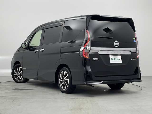 日産 セレナ e－パワー ハイウェイスター V 愛知県 2020(令2)年 5.7万km ダイヤモンドブラック 純正ナビ/フルセグTV・Bluetooth・CD・DVD・Blu-ray/フリップダウンモニター/インテリジェントアラウンドビューモニター/インテリジェントパーキングアシスト(駐車支援)/ETC/前後ドライブレコーダー/両側パワースライドドア/セーフティパック/プロパイロット/インテリジェントエマージェンシーブレーキ/前方衝突予測警報/車線逸脱防止支援システム/車線逸脱警報/後側方衝突防止支援システム/後側方車両検知警報/ふらつき警報/リヤクロストラフィックアラート/踏み間違い衝突防止アシスト/標識認識/車両接近通報/フロント・バックソナー/アイドリングストップ/横滑り防止/ヒルスタートアシスト/LEDヘッドライト/インテリジェントオートライトシステム/アダプティブLEDヘッドライトシステム/フロントフォグランプ/電動格納ミラーウィンカー/プッシュスタート/電子パーキングブレーキ/オートブレーキホールド/革巻きステアリング/純正フロアマット/保証書