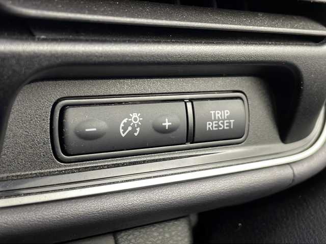 日産 セレナ e－パワー ハイウェイスター V 愛知県 2020(令2)年 5.7万km ダイヤモンドブラック 純正ナビ/フルセグTV・Bluetooth・CD・DVD・Blu-ray/フリップダウンモニター/インテリジェントアラウンドビューモニター/インテリジェントパーキングアシスト(駐車支援)/ETC/前後ドライブレコーダー/両側パワースライドドア/セーフティパック/プロパイロット/インテリジェントエマージェンシーブレーキ/前方衝突予測警報/車線逸脱防止支援システム/車線逸脱警報/後側方衝突防止支援システム/後側方車両検知警報/ふらつき警報/リヤクロストラフィックアラート/踏み間違い衝突防止アシスト/標識認識/車両接近通報/フロント・バックソナー/アイドリングストップ/横滑り防止/ヒルスタートアシスト/LEDヘッドライト/インテリジェントオートライトシステム/アダプティブLEDヘッドライトシステム/フロントフォグランプ/電動格納ミラーウィンカー/プッシュスタート/電子パーキングブレーキ/オートブレーキホールド/革巻きステアリング/純正フロアマット/保証書