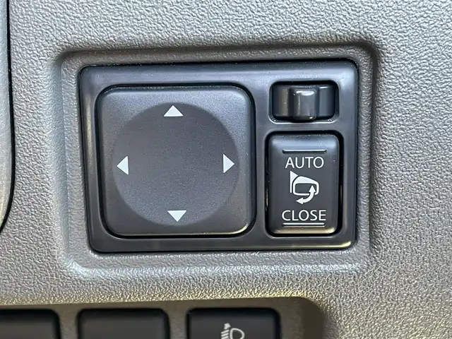 日産 マーチ ボレロ 千葉県 2013(平25)年 6万km ナイトベールパープル 純正SDナビ【MM113D-W】/バックカメラ/インテリジェントキー/ヘッドライトレベライザー/純正14インチアルミホイール/本革巻きステアリング/社外ドライブレコーダー/ETC/オートライト/アイドリングストップ/新車時保証書＆取扱説明書