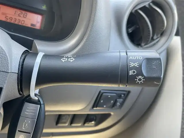 日産 マーチ ボレロ 千葉県 2013(平25)年 6万km ナイトベールパープル 純正SDナビ【MM113D-W】/バックカメラ/インテリジェントキー/ヘッドライトレベライザー/純正14インチアルミホイール/本革巻きステアリング/社外ドライブレコーダー/ETC/オートライト/アイドリングストップ/新車時保証書＆取扱説明書