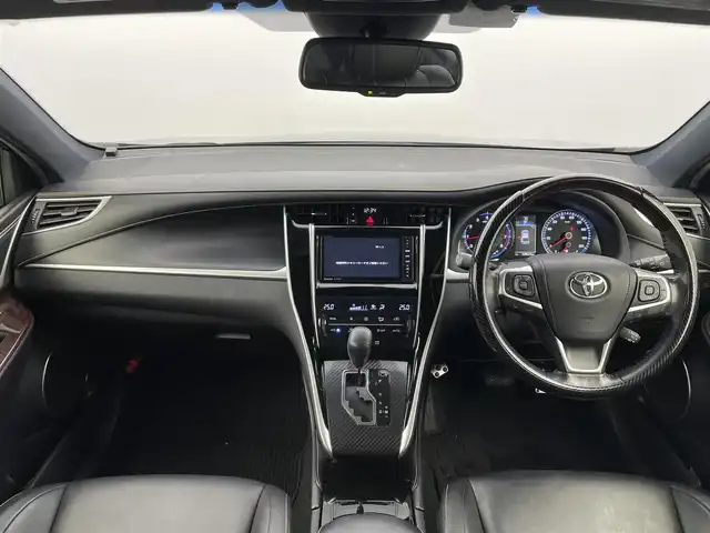 トヨタ ハリアー プレミアム 富山県 2014(平26)年 5.5万km ブラック 社外ナビ（AM/FM/DVD/BT/フルセグ）/バックカメラ/ETC/ハーフレザーシート/衝突被害軽減システム/クルーズコントロール/レーンキープアシスト/横滑り防止装置/アイドリングストップ/純正アルミホイール/純正フロアマット/オートLEDライト/オートマチックハイビーム/フォグライト/ウッドコンビステアリング/スマートキー/スペアキー