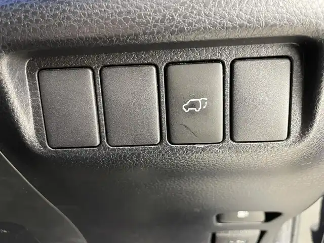 トヨタ ハリアー プレミアム 富山県 2014(平26)年 5.5万km ブラック 社外ナビ（AM/FM/DVD/BT/フルセグ）/バックカメラ/ETC/ハーフレザーシート/衝突被害軽減システム/クルーズコントロール/レーンキープアシスト/横滑り防止装置/アイドリングストップ/純正アルミホイール/純正フロアマット/オートLEDライト/オートマチックハイビーム/フォグライト/ウッドコンビステアリング/スマートキー/スペアキー