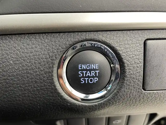 トヨタ ハリアー プレミアム 富山県 2014(平26)年 5.5万km ブラック 社外ナビ（AM/FM/DVD/BT/フルセグ）/バックカメラ/ETC/ハーフレザーシート/衝突被害軽減システム/クルーズコントロール/レーンキープアシスト/横滑り防止装置/アイドリングストップ/純正アルミホイール/純正フロアマット/オートLEDライト/オートマチックハイビーム/フォグライト/ウッドコンビステアリング/スマートキー/スペアキー