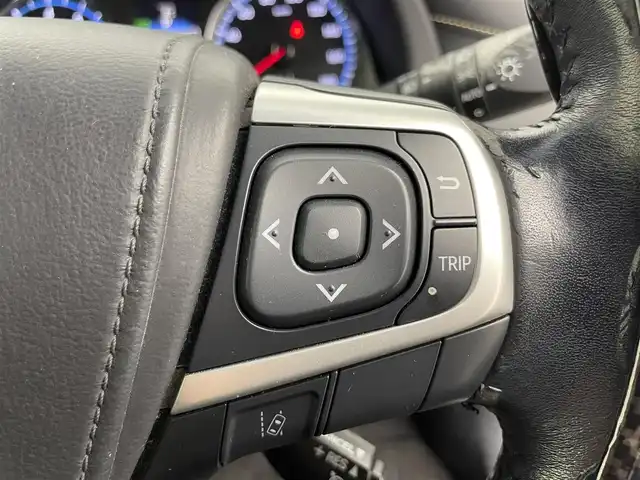 トヨタ ハリアー プレミアム 富山県 2014(平26)年 5.5万km ブラック 社外ナビ（AM/FM/DVD/BT/フルセグ）/バックカメラ/ETC/ハーフレザーシート/衝突被害軽減システム/クルーズコントロール/レーンキープアシスト/横滑り防止装置/アイドリングストップ/純正アルミホイール/純正フロアマット/オートLEDライト/オートマチックハイビーム/フォグライト/ウッドコンビステアリング/スマートキー/スペアキー