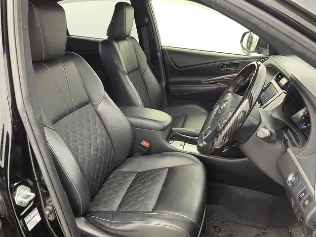 トヨタ ハリアー プレミアム 富山県 2014(平26)年 5.5万km ブラック 社外ナビ（AM/FM/DVD/BT/フルセグ）/バックカメラ/ETC/ハーフレザーシート/衝突被害軽減システム/クルーズコントロール/レーンキープアシスト/横滑り防止装置/アイドリングストップ/純正アルミホイール/純正フロアマット/オートLEDライト/オートマチックハイビーム/フォグライト/ウッドコンビステアリング/スマートキー/スペアキー