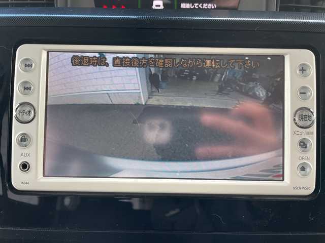 トヨタ タンク G S 富山県 2017(平29)年 6.4万km ブライトシルバーM 禁煙車/純正ディーラーＳＤナビ/型式：NSCN-W59C/（CD/ワンセグTV/AUX）/両側パワースライドドア/バックカメラ/ＥＴＣ/プッシュスタート/スマートキー×２/アイドリングストップ/フォグランプ/ドアバイザー/レーンアシスト